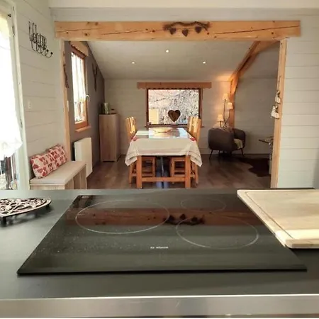 Les Jales Jacuzzi Et Etang ! Alpstuga *