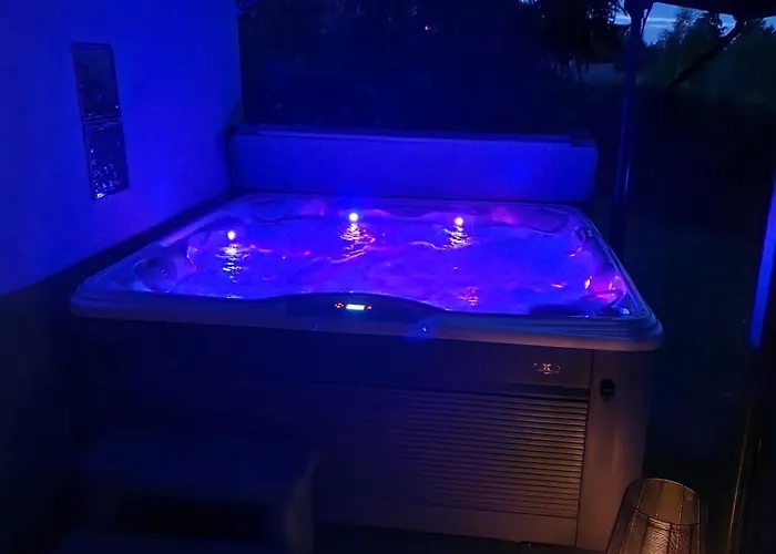 Les Jales, Jacuzzi 샬레